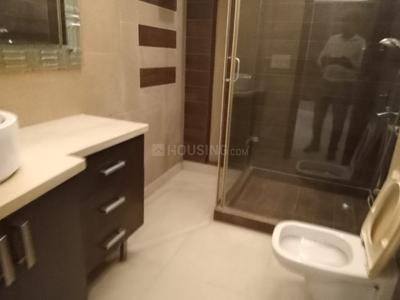 Bathroom Image of 4500 Sq.ft 4 BHK Builder Floor for rent in New Friends Colony New Delhi for Rs. 300000