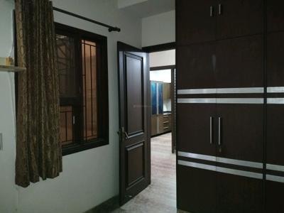 Bedroom Image of 2700 Sq.ft 4 BHK Builder Floor for rent in Paschim Vihar New Delhi for Rs. 61000