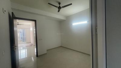 Bedroom Image of 1012 Sq.ft 2 BHK Apartment / Flat for sale in Smartworld Orchard, Sector 61 Gurgaon for Rs. 17000000
