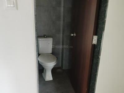 Bathroom Image of 999 Sq.ft 2 BHK Apartment / Flat for rent in Bhoomi Acres, Hiranandani Estate Thane for Rs. 38000