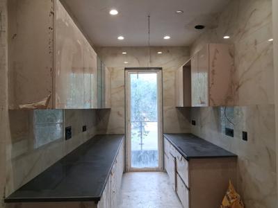 Kitchen Image of 900 Sq.ft 3 BHK Builder Floor for sale in Paschim Vihar New Delhi for Rs. 18000000
