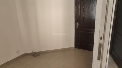 Bedroom Image of 1700 Sq.ft 3 BHK Apartment / Flat for sale in Assotech The Nest, Crossings Republik Ghaziabad for Rs. 11850000