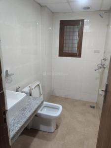 Bathroom Image of 1100 Sq.ft 2 BHK Builder Floor for rent in Sector 46 Gurgaon for Rs. 35000