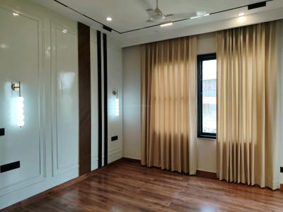 Bedroom Image of 2430 Sq.ft 4 BHK Builder Floor for sale in Ansal Versalia, Sector 67 Gurgaon for Rs. 32500000