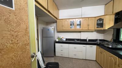 Kitchen Image of 2020 Sq.ft 4 BHK Duplex for sale in Lalani Velentine Apartments, Malad East Mumbai for Rs. 57000000