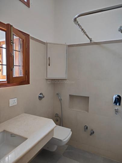 11B, Sector 11 Bathroom 1