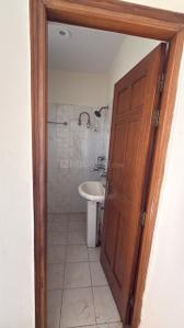 Bathroom Image of 1026 Sq.ft 2 BHK Apartment / Flat for sale in Gillco Valley, Sector 127 Mohali for Rs. 5200000