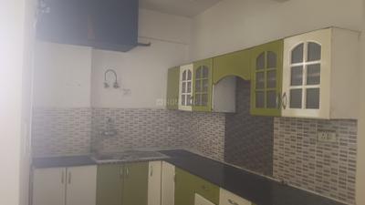 Kitchen Image of 915 Sq.ft 2 BHK Apartment / Flat for rent in Supertech Livingston, Crossings Republik Ghaziabad for Rs. 18000