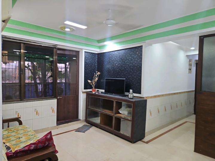 Mount Everest Living Room 1