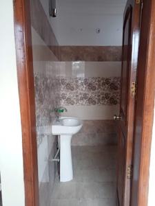 Bathroom Image of 2143 Sq.ft 1 BHK Independent House for rent in Sector 17 Gurgaon for Rs. 15000