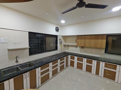 Kitchen Image of 2200 Sq.ft 3 BHK Apartment / Flat for rent in Parijat Nagar Nashik for Rs. 42000