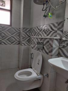 Bathroom Image of 3000 Sq.ft 4 BHK Builder Floor for rent in South City Floors 1, Sector 41 Gurgaon for Rs. 95000