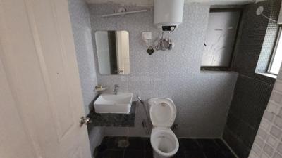 Image of 1229 Sq.ft 2 BHK Apartment / Flat for sale in RG Luxury Homes Tower A F And M, Noida Extension, Greater Noida for Rs. 9000000