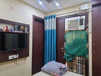 Bedroom Image of 367 Sq.ft 1 BHK Builder Floor for rent in Dwarka Mor New Delhi for Rs. 22000