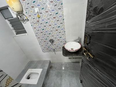 Bathroom Image of 1500 Sq.ft 3 BHK Apartment / Flat for rent in HR Arfah Park Avenue, Zingabai Takli Nagpur for Rs. 19000