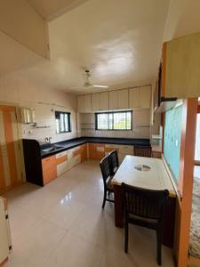 Kitchen Image of 1700 Sq.ft 3 BHK Apartment / Flat for rent in Mukund Nagar Pune for Rs. 80000