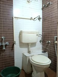 Atlas Towers Attached Bathroom with Bedroom One 3