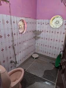 Bathroom Image of 660 Sq.ft 1 BHK Independent House for rent in Rama Mandi Jalandhar for Rs. 8000