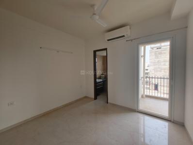 Bedroom Image of 1185 Sq.ft 2 BHK Apartment / Flat for sale in Smartworld Orchard, Sector 61 Gurgaon for Rs. 16800000