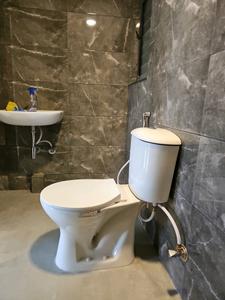 Common Bathroom Image of 1285 Sq.ft 3 BHK Apartment / Flat for sale in Kohinoor Riverdale , Kharadi Pune for Rs. 13500000