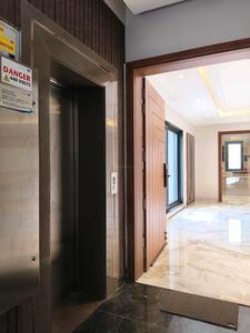 Lift Image of 2500 Sq.ft 2 BHK Independent House for rent in Sector 27 Gurgaon for Rs. 120000
