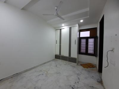 Bedroom Image of 950 Sq.ft 3 BHK Builder Floor for rent in Pitampura New Delhi for Rs. 27000