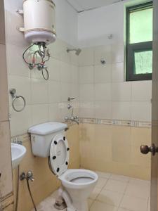Bathroom Image of 1650 Sq.ft 3 BHK Apartment / Flat for rent in Panchsheel SPS Residency, Indirapuram Ghaziabad for Rs. 32000