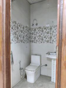 Common Bathroom Image of 700 Sq.ft 2 BHK Builder Floor for sale in Vasundhara Ghaziabad for Rs. 6500000