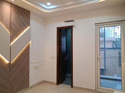 Bedroom Image of 1350 Sq.ft 3 BHK Builder Floor for rent in Paschim Vihar New Delhi for Rs. 50000