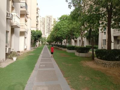 Image of 1000 Sq.ft 3 BHK Apartment / Flat for sale in Sare Crescent Green Parc, Sector 92, Gurgaon for Rs. 11800000