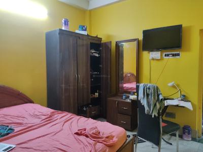 Bedroom Image of 850 Sq.ft 2 BHK Independent House for rent in Patuli Kolkata for Rs. 16000