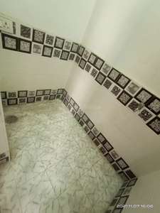 Bathroom Image of 780 Sq.ft 1 BHK Apartment / Flat for rent in Narsingi Hyderabad for Rs. 16000