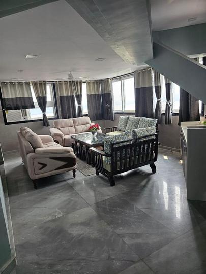 NRI COMPLEX PHASE 1 Main Image 1