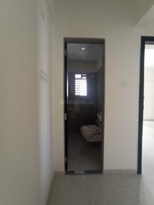Bathroom Image of 585 Sq.ft 1 BHK Apartment / Flat for sale in KB Boa Vista, Borivali West Mumbai for Rs. 14000000