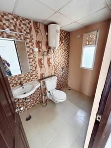 Bathroom Image of 1061 Sq.ft 3 BHK Apartment / Flat for sale in Purvanchal Royal City, Chi V Greater Noida for Rs. 19320000