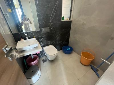 Bathroom Image of 1650 Sq.ft 3 BHK Apartment / Flat for sale in Rustomjee Azziano, Thane West Thane for Rs. 23900000