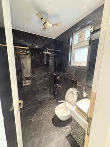 Bathroom Image of 2800 Sq.ft 4 BHK Builder Floor for rent in Gagan Vihar New Delhi for Rs. 100000