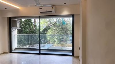 Bedroom Image of 1560 Sq.ft 3 BHK Apartment / Flat for sale in Gurukrupa Alaknanda, Juhu Mumbai for Rs. 97000000