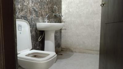 Bathroom Image of 2000 Sq.ft 3 BHK Builder Floor for rent in Sector 28 Faridabad for Rs. 28500