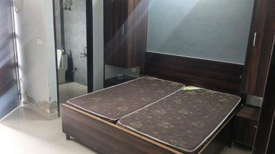 1 RK Independent Builder Floor