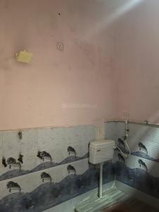 Bathroom Image of 840 Sq.ft 1 BHK Independent House for rent in Girdharpur Mathura for Rs. 8500