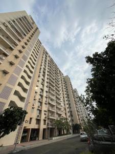 Image of 3750 Sq.ft 4 BHK Apartment / Flat for rent in Adani Water Lily, Shantigram, Ahmedabad for Rs. 125000