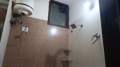 Image of 650 Sq.ft 2 BHK Builder Floor for rent in Govindpuri, New Delhi for Rs. 15000