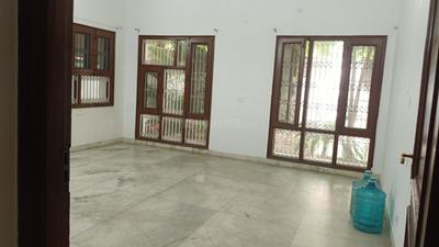 Bedroom Image of 4900 Sq.ft 8 BHK Villa for rent in Sector 40 Noida for Rs. 300000