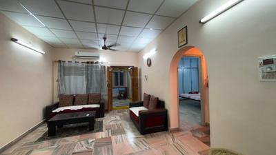 Living Room Image of 2000 Sq.ft 3 BHK Apartment / Flat for rent in Trimalgherry Secunderabad for Rs. 35000