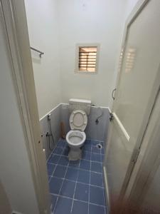 Bathroom Image of 1000 Sq.ft 2 BHK Builder Floor for rent in Hebbal Kempapura Bengaluru for Rs. 25000