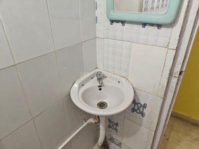 Bathroom Image of 200 Sq.ft 1 RK Studio for rent in Kumhar Toli Ranchi for Rs. 9000