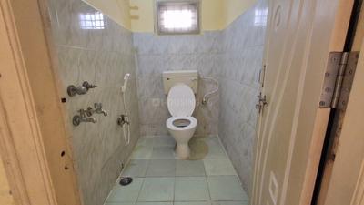 Bathroom Image of 1400 Sq.ft 2 BHK Builder Floor for rent in Sainikpuri Secunderabad for Rs. 18000