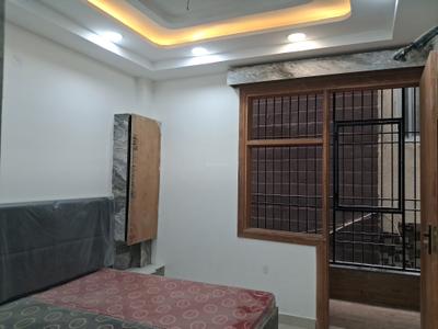 Bedroom Image of 1350 Sq.ft 4 BHK Builder Floor for sale in Deenpur New Delhi for Rs. 13500000