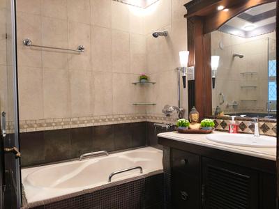 Bedroom One Image of 3300 Sq.ft 4 BHK Builder Floor for rent in DLF Phase 3 Gurgaon for Rs. 150000